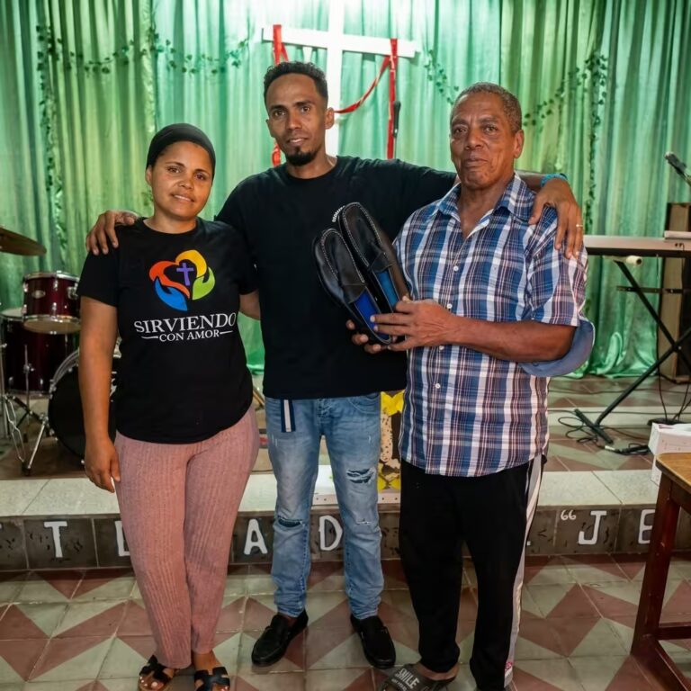 Ayuda al pueblo