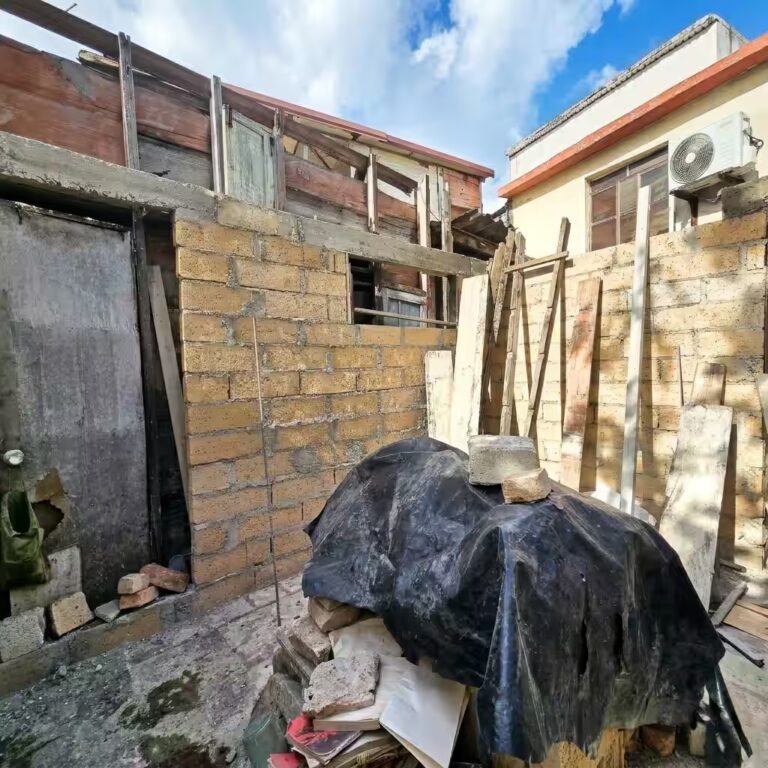 Vivienda en proceso de mejora en comunidad vulnerable