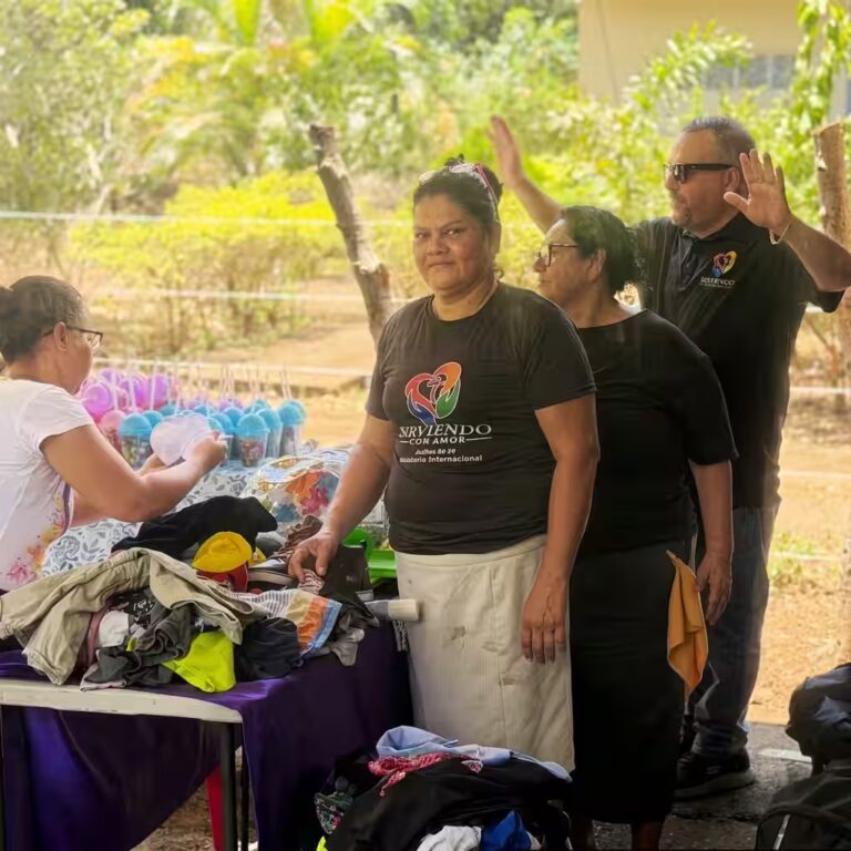 Mission Nicaragua Distribucion de ropa